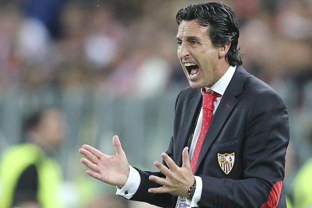 Pelatih Sevilla Tolak...