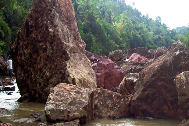 Penjarah Batu Jasper...