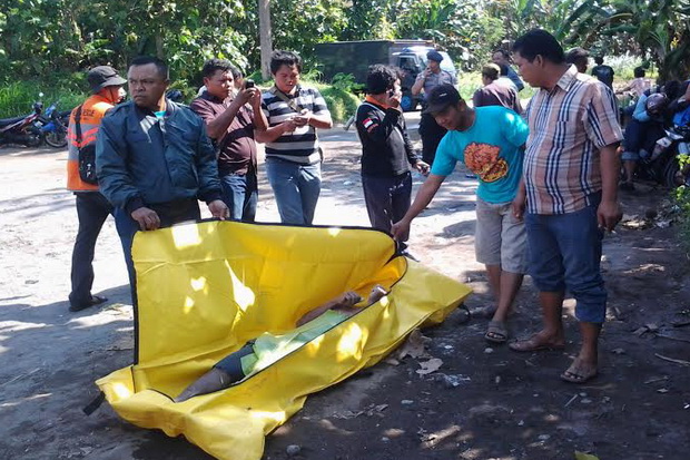 Kernet Truk Tenggelam...