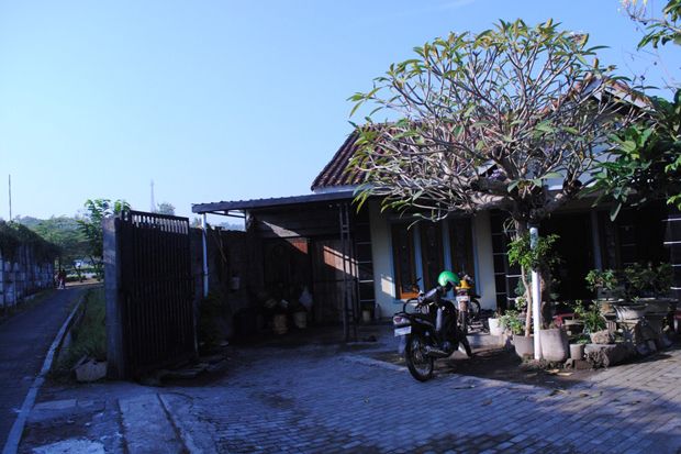 Rampok Satroni Rumah...