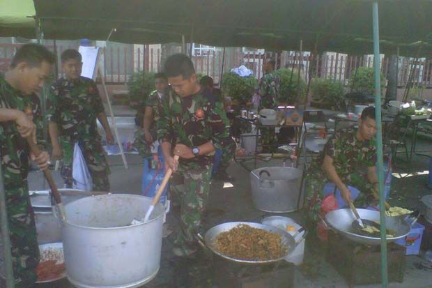 Dapur Umum Didirikan...