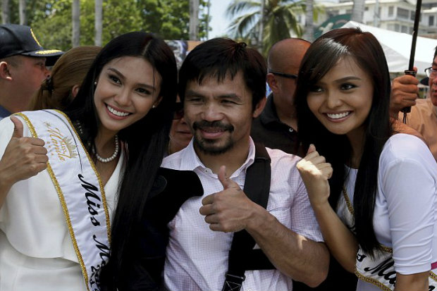 Tiba di Filipina, Pacquiao...