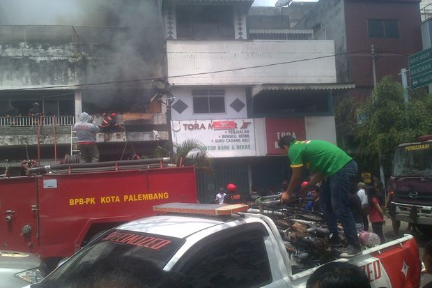 Gudang Sepeda Terbakar,...