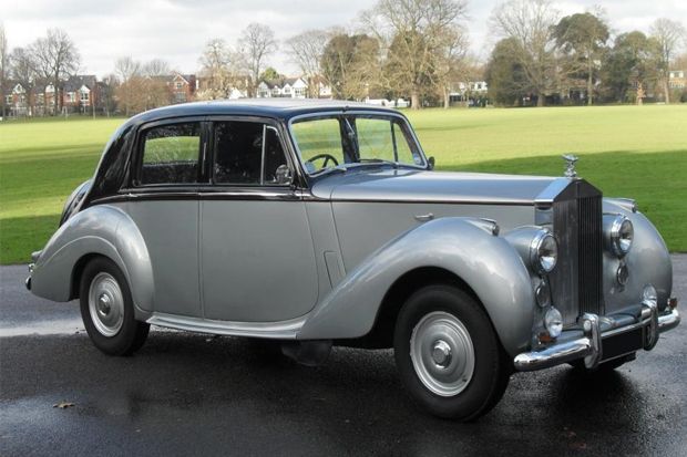 Rolls-Royce Dawn Curi...