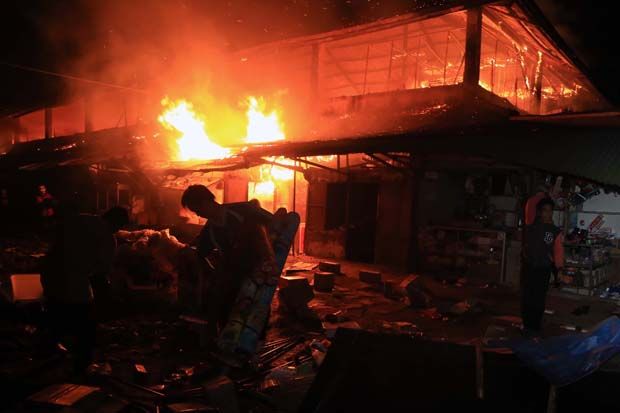 Bupati Abubakar Tinjau...
