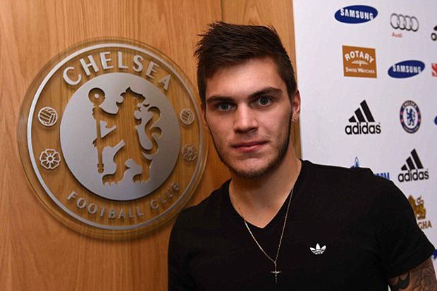 Chelsea Resmi Boyong...