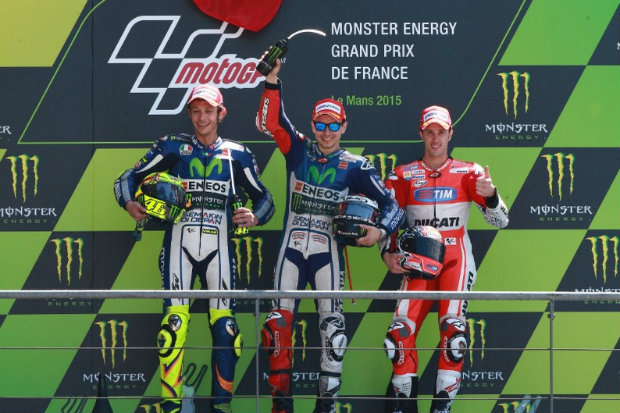 Rossi-Lorenzo Ogah Singkirkan...