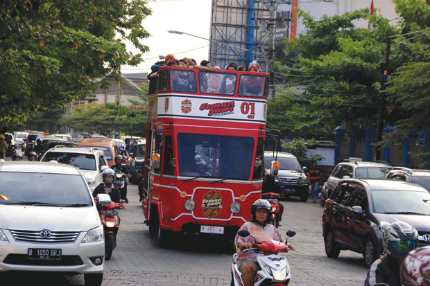 Bus Semarjawi Terlalu...