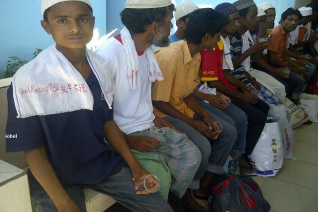 96 Pengungsi Bangladesh...