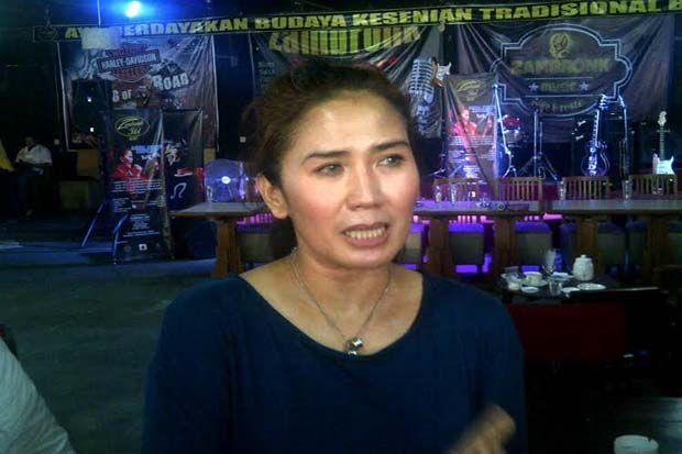 Nicky Astria: Penyanyi...