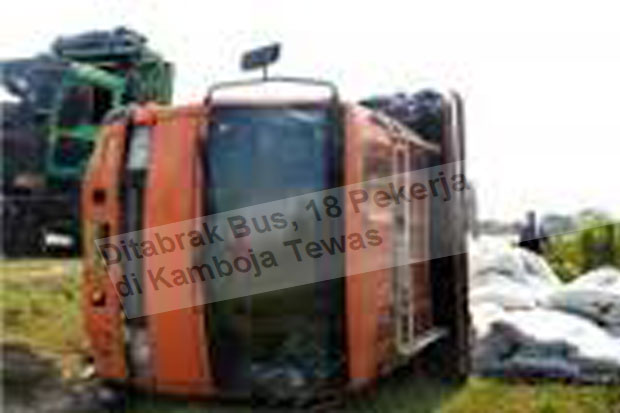 Ditabrak Bus, 18 Pekerja...