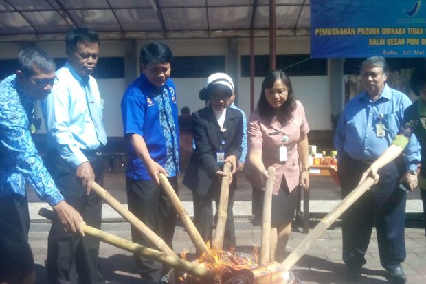 Obat dan Kosmetik Berbahaya...