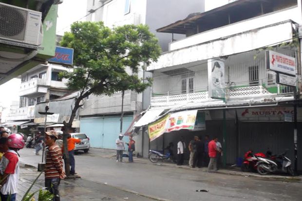 Gara-gara Kopi, Tamrin...