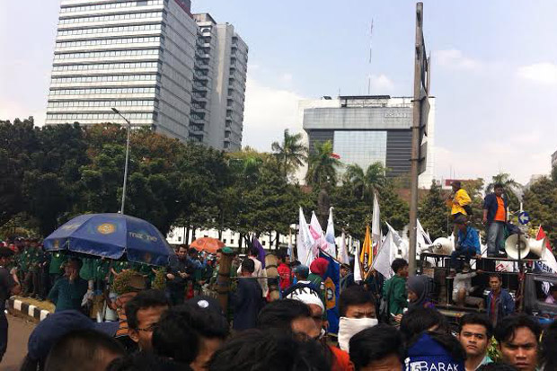 Ratusan Mahasiswa Mulai...