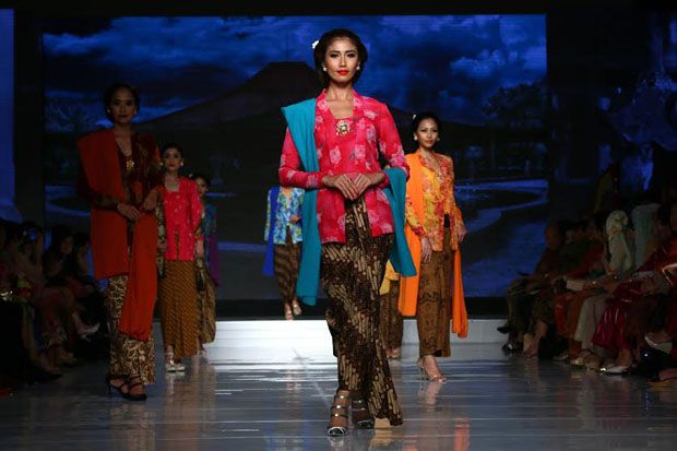 Kebaya Keraton Meriahkan...