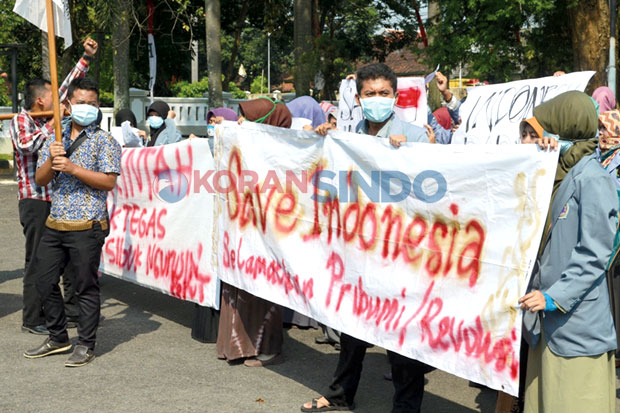 Kinerja Jokowi Jauh...