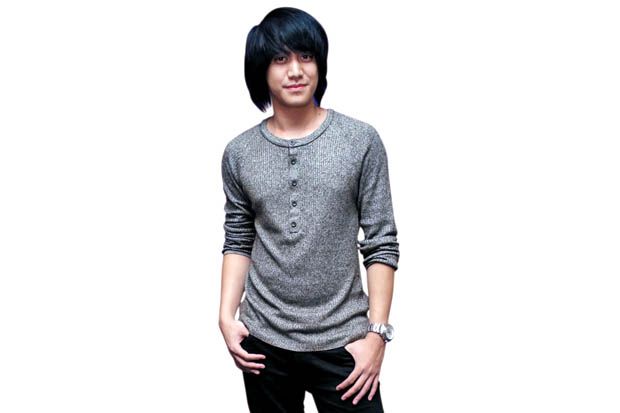 Kevin Aprilio Dorong...