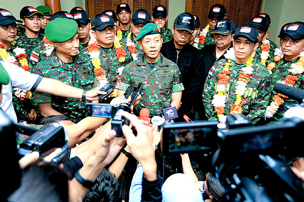 TNI AD Juara Umum Menembak...