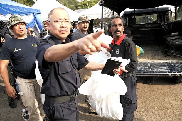 Polisi Malaysia Gali...