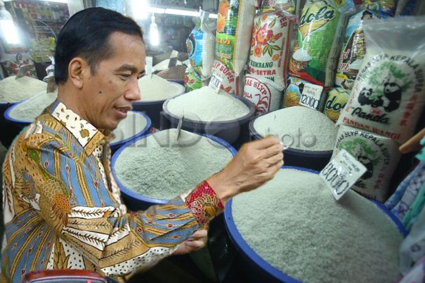 Jokowi Kumpulkan Menteri...