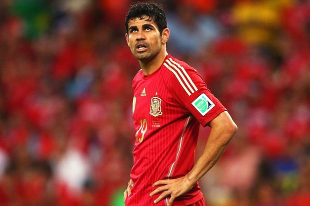 Costa Terlempar dari...