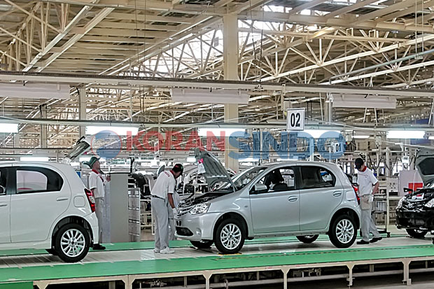 Pasar Automotif Mulai...