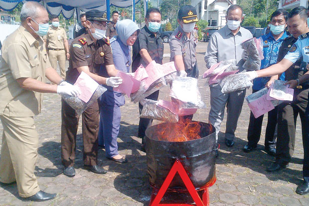 44 Peluru Ikut Dimusnahkan