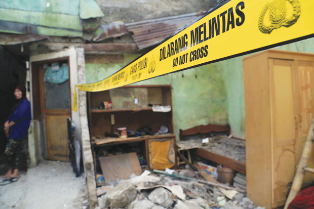 Meledak, Penjual Jamu...