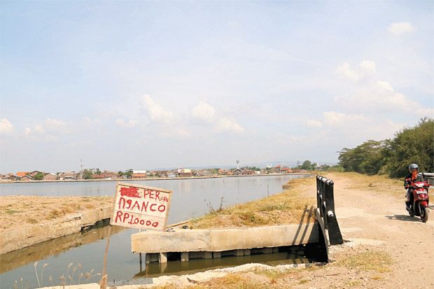 Kejati Didorong Tahan...