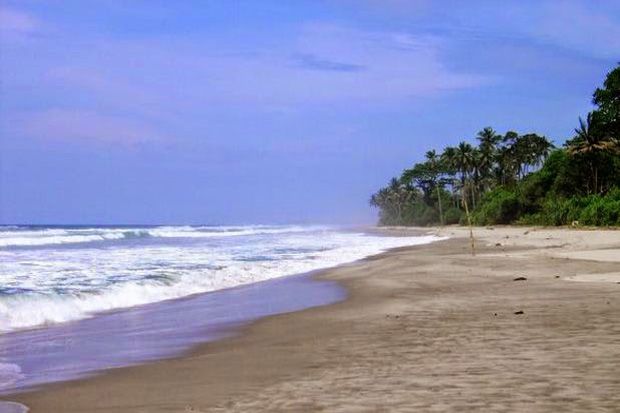 Pantai Walur Destinasi...