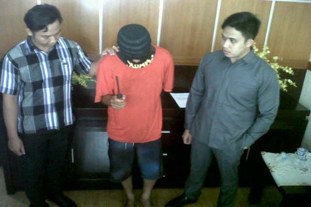 Spesialis Pembobol Villa...