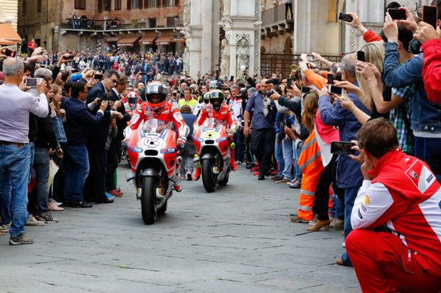 Ducati Desmosedici GP15...