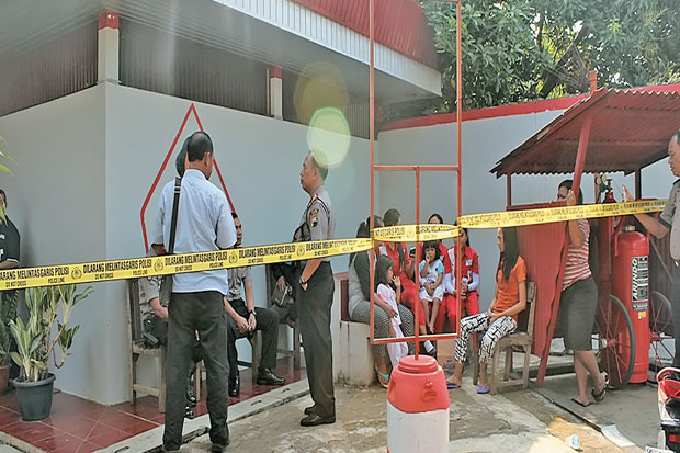10 Menit, Kawanan Perampok...