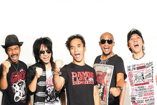 Kolaborasi Slank dengan...