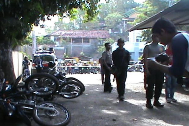 Tidak Terima Ditilang,...
