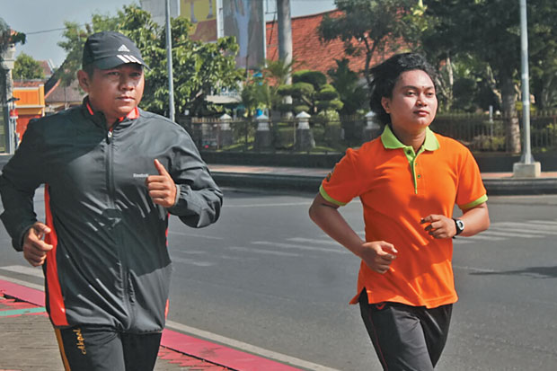 Polisi Gendut Diwajibkan...