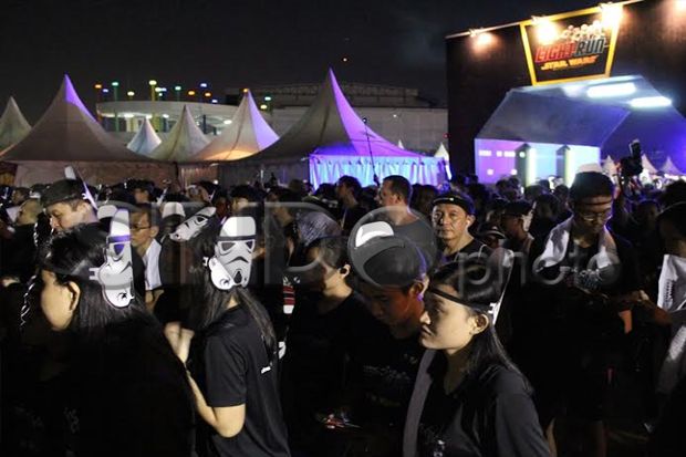 Peserta MNC Light Run...