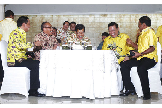 Dua Kubu Golkar Kerja...