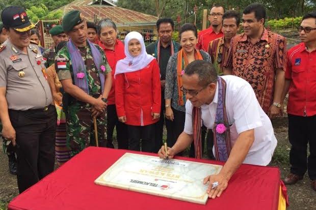 Telkomsel Operasikan...