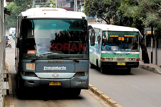 Ahok Janji Benahi Transportasi...
