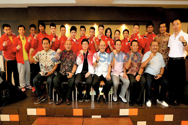 Siap Kibarkan Merah...