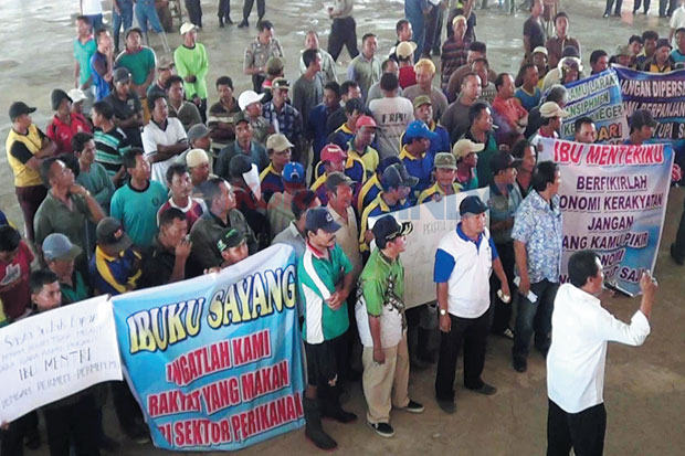 Nelayan Minta Moratorium...