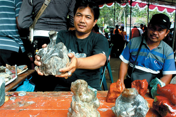 Demam Batu Akik Rambah...