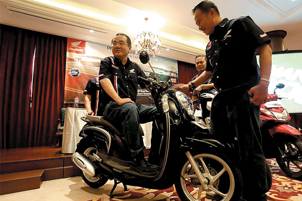 Pasar Melandai, Honda...