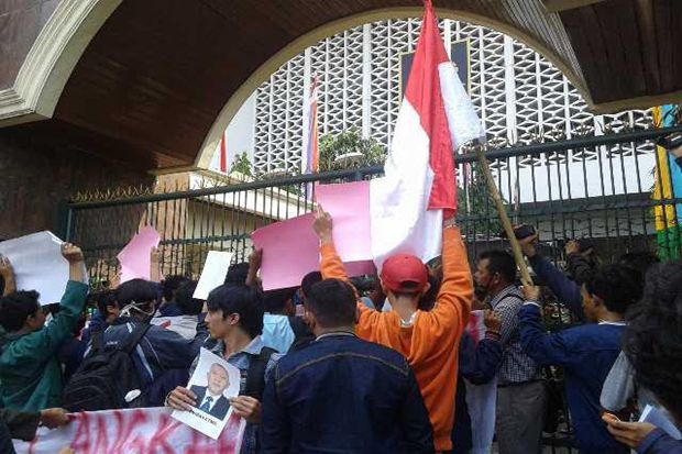 Mahasiswa Desak Kejagung...