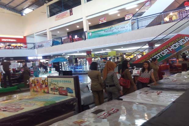 Jam Kerja, PNS dan Pol...