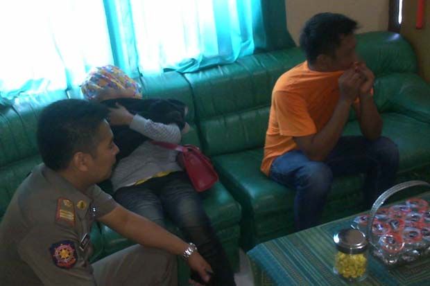 Tiga Pasangan Mesum...