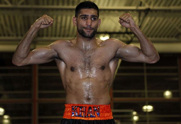 Amir Khan : Dua Pekan...
