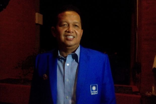 Soetrisno Bachir Temui...
