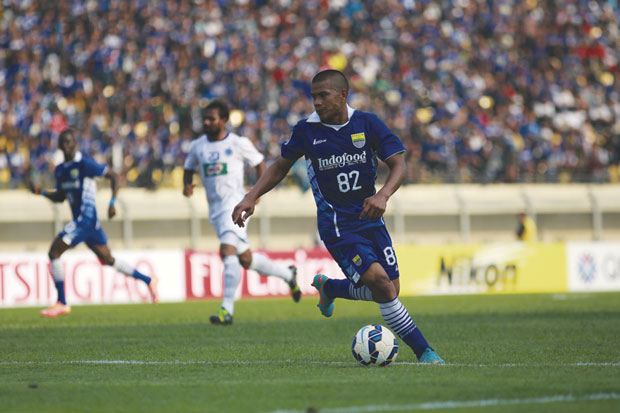 Gaji Pertama Main Bola...